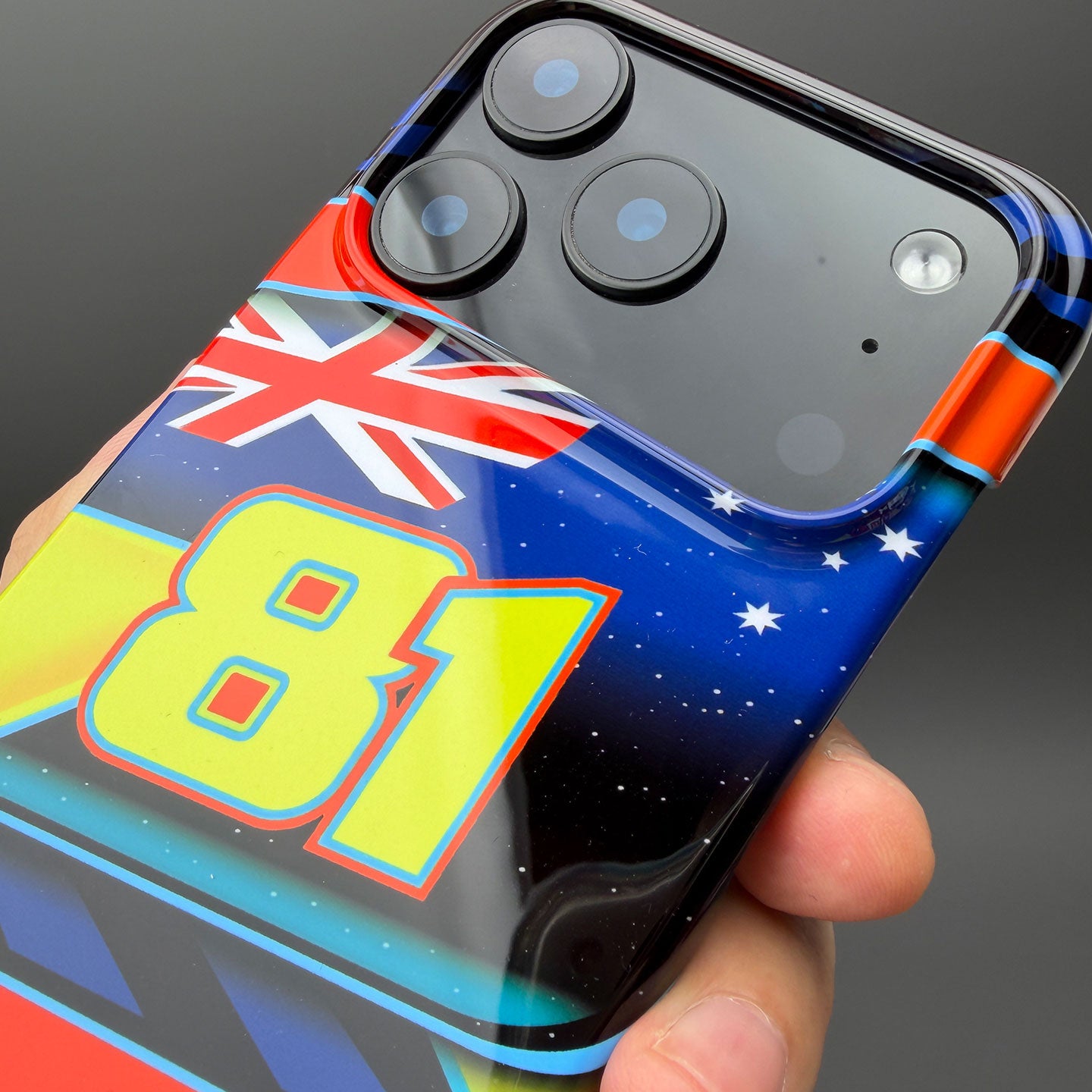 Funda para teléfono Tadej Pogacar 2024 Dual Triumph en jersey amarillo y rosa de DIZZY