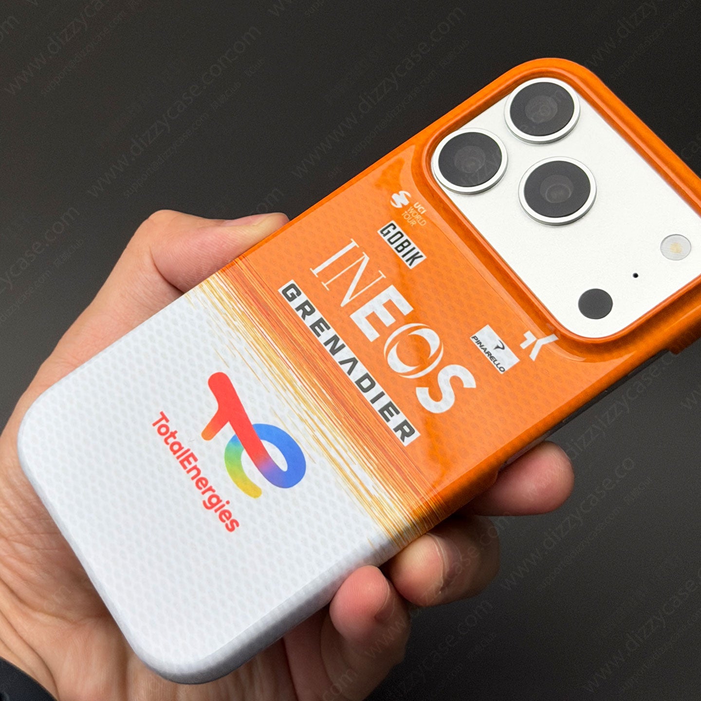 Funda para teléfono Tadej Pogacar 2024 Dual Triumph en jersey amarillo y rosa de DIZZY