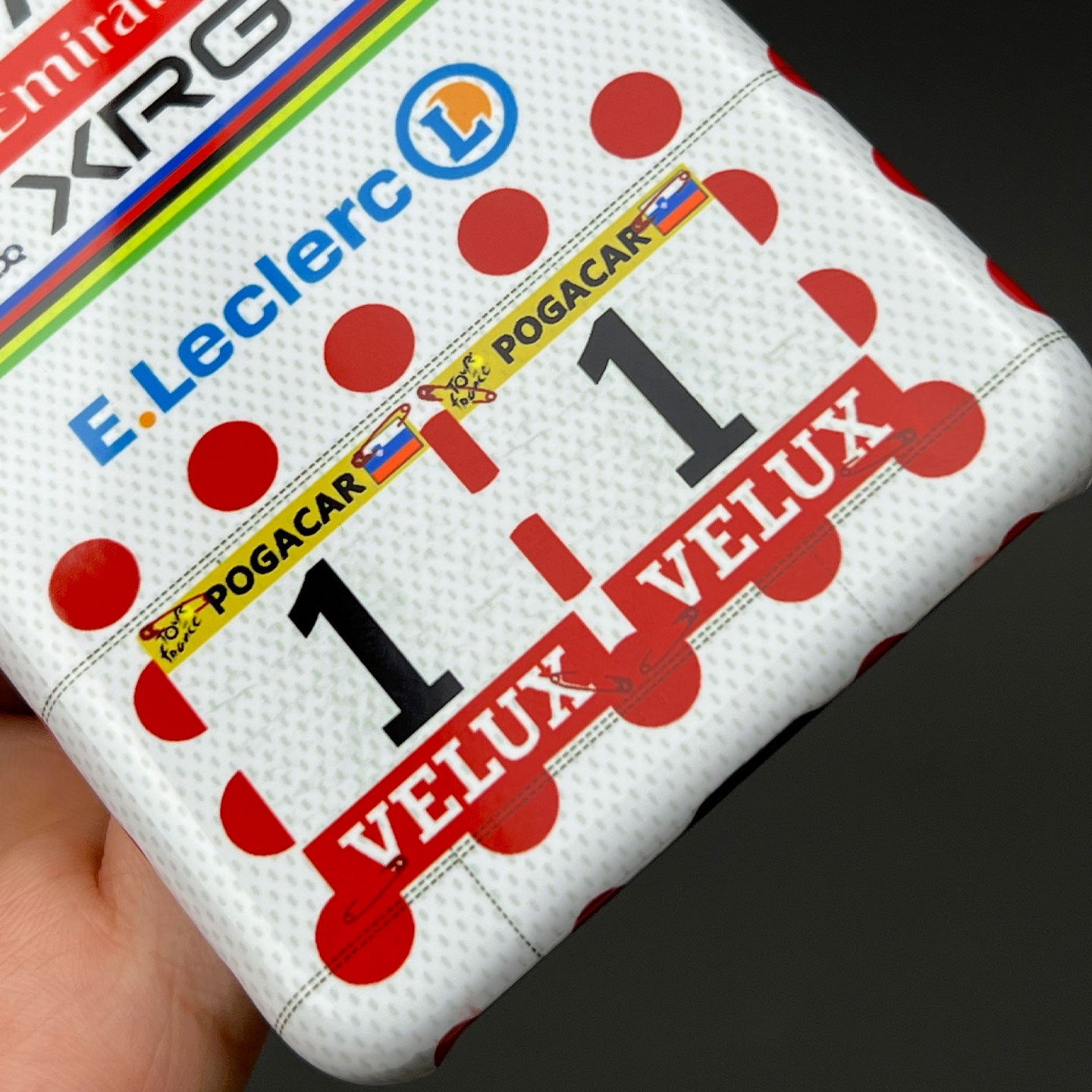 Coque de téléphone Tadej Pogacar 2024 Dual Triumph jaune et rose en jersey par DIZZY