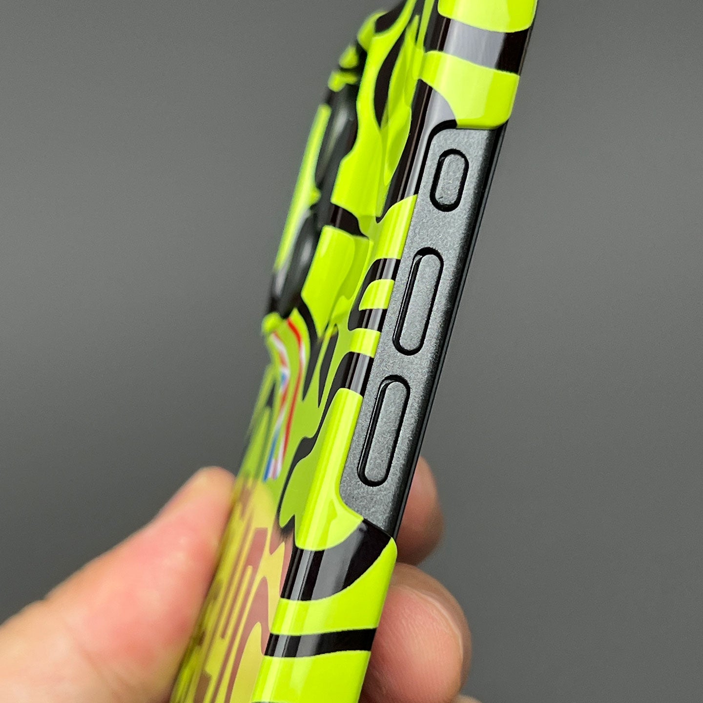 Funda para teléfono Tadej Pogacar 2024 Dual Triumph en jersey amarillo y rosa de DIZZY